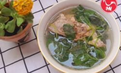 Chế biến món canh súp nấu xương gà tươi ng (1)