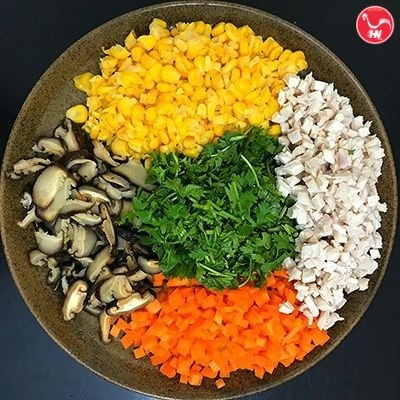 Súp gà nấm rơm 5+s