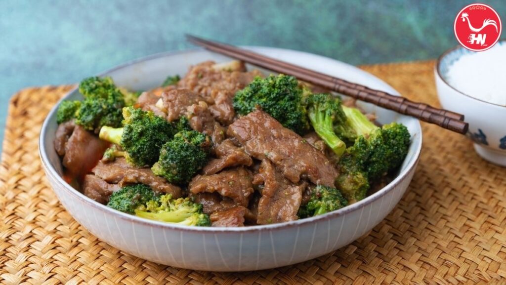 Mì xào thịt thăn heo súp lơ 6a2ấ