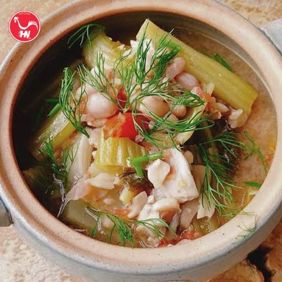 Lườn cá ngừ nấu canh chua sá